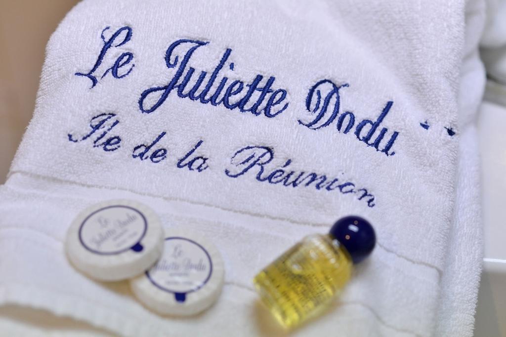 ホテル Le Juliette Dodu- Le Charme D'Un Monument Historique サン＝ドニ エクステリア 写真